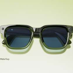 EssilorLuxottica Meta Glasses