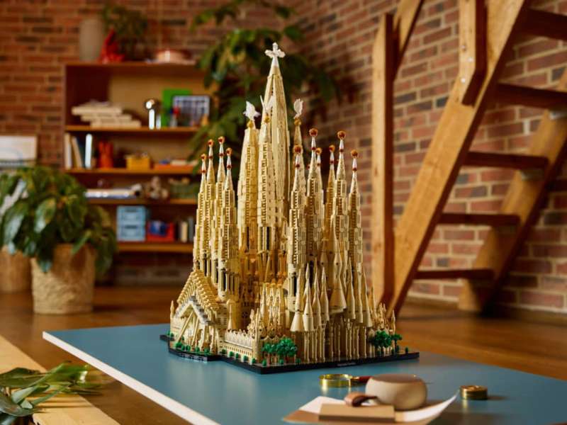 LEGO Sagrada Família 2026: 12,060 pieces make it the biggest set ever