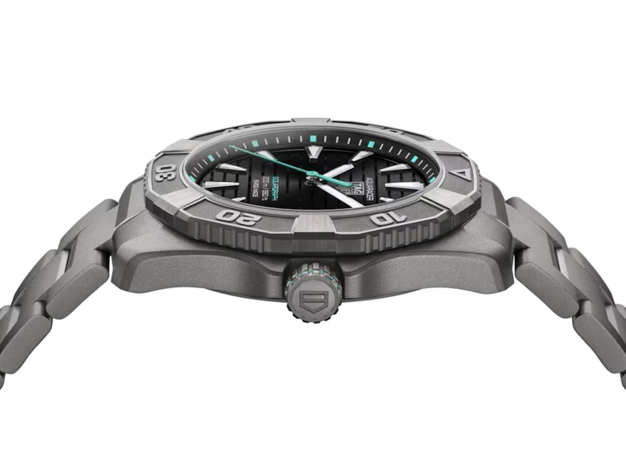 TAG Heuer Aquaracer Professional 200 Solargraph Review