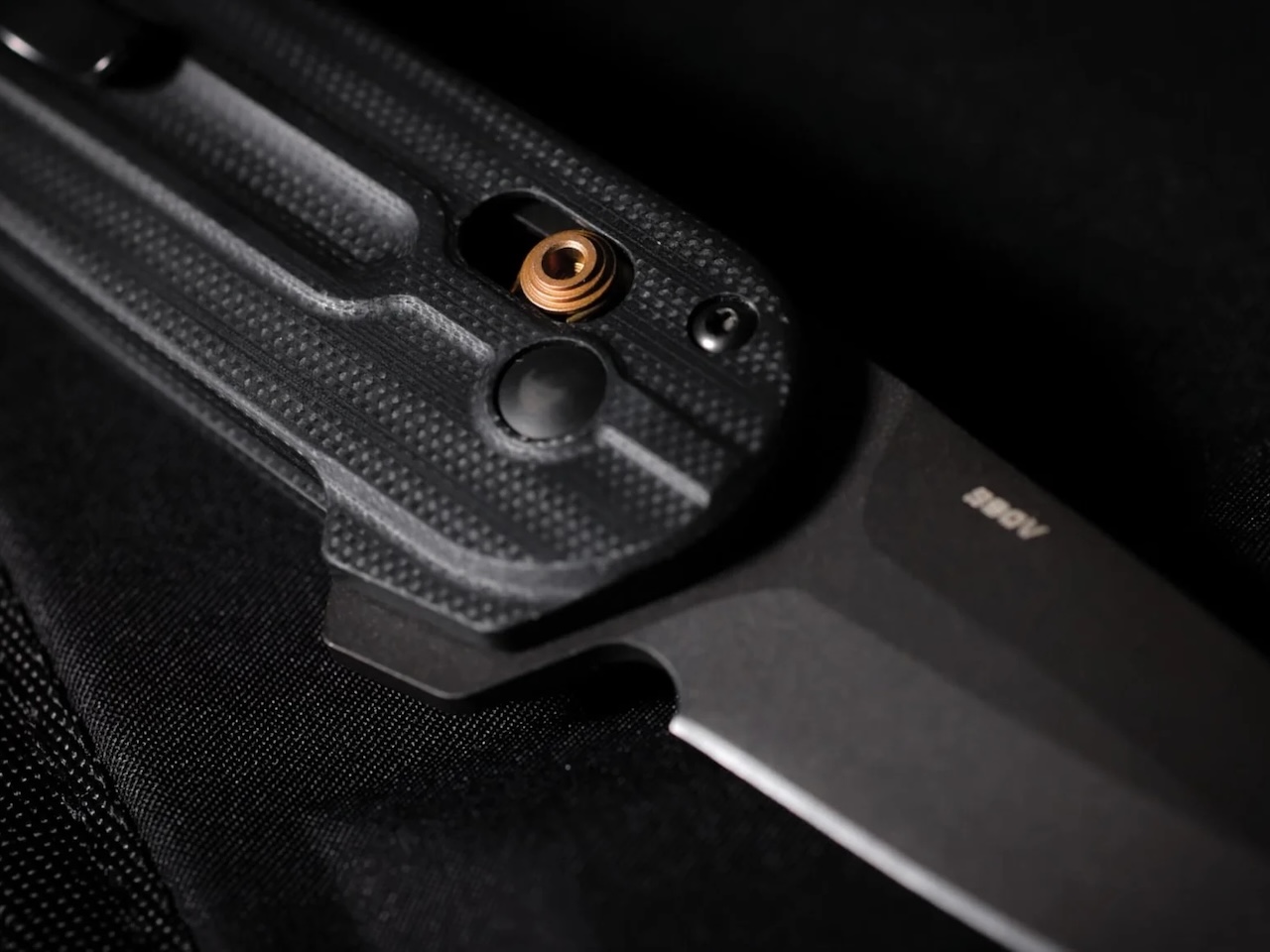 Benchmade Lowden Black G10 Spear-point b