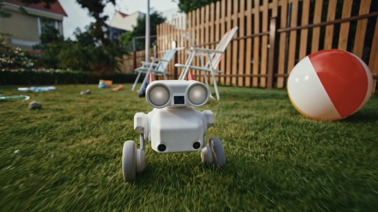 Beni All-Terrain Camera Robot