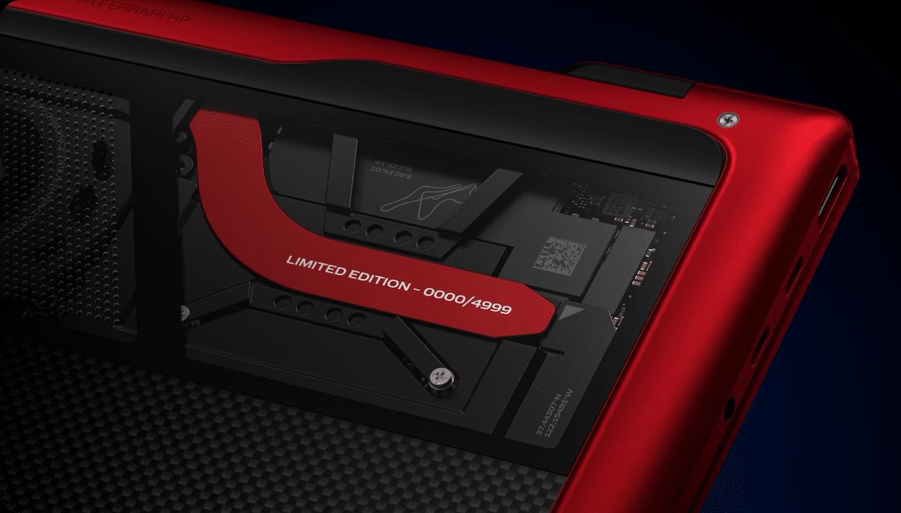 HP Limited Edition Scuderia Ferrari AI PC Design