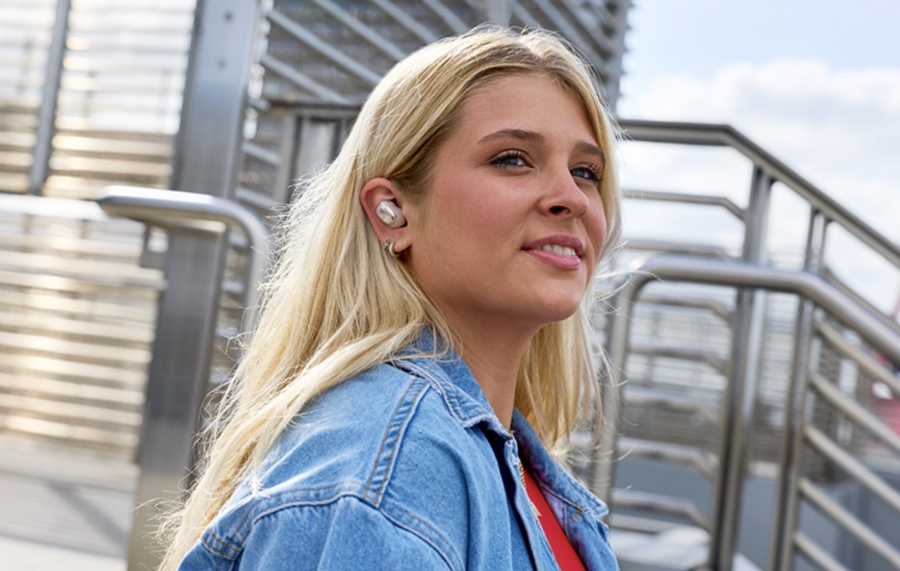 JBL Live 4 Earbuds with Smart Charging Case Buy Now Sand
