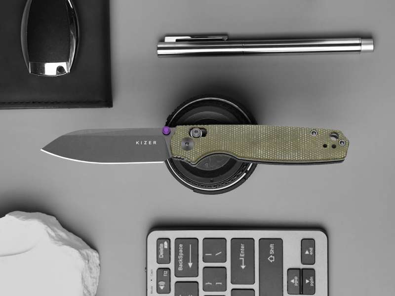 Kizer Pokiman CS Pocket Knife Use
