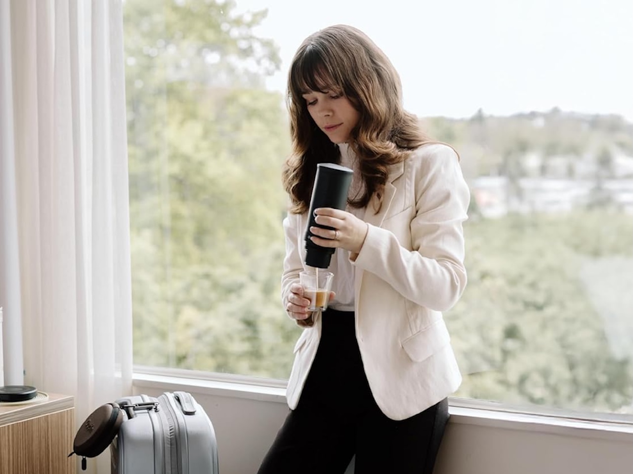 OutIn Nano Portable Electric Espresso Machine