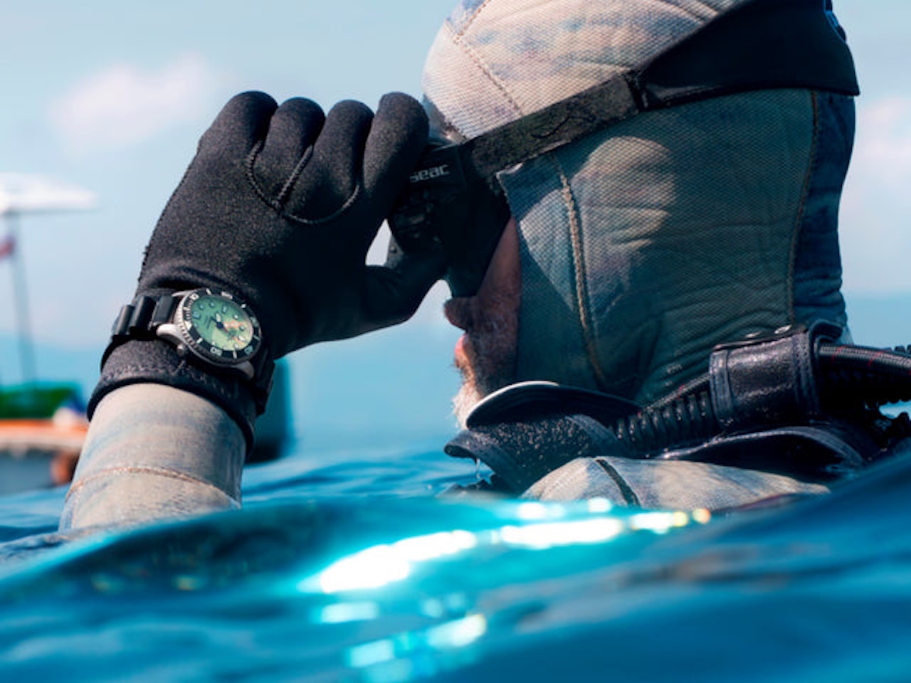 Timex Deepwater Meridian 300 Titanium HEV Automatic 2