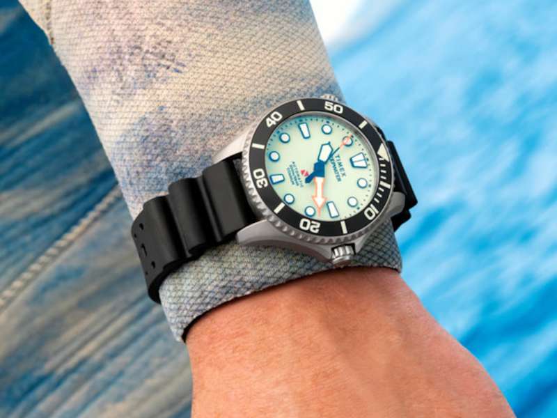 Timex Deepwater Meridian 300 Titanium HEV Automatic
