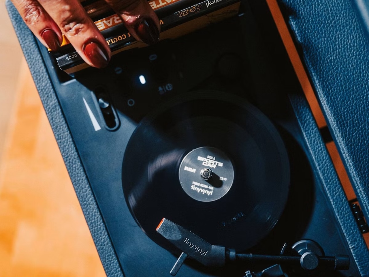 Tiny Vinyl Player