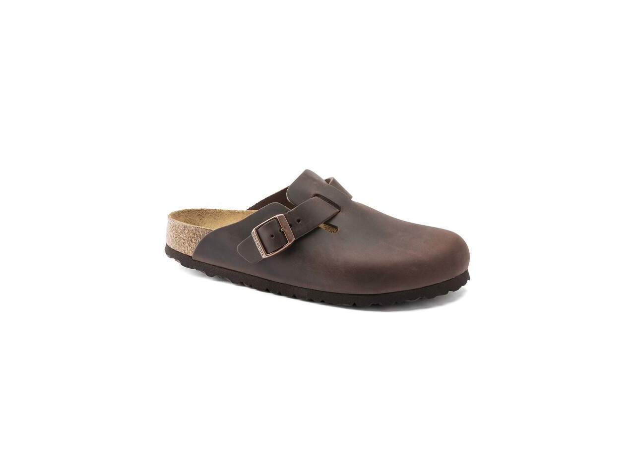Detail view of the Boston Oiled Leather upper and buckle, official Birkenstock product image