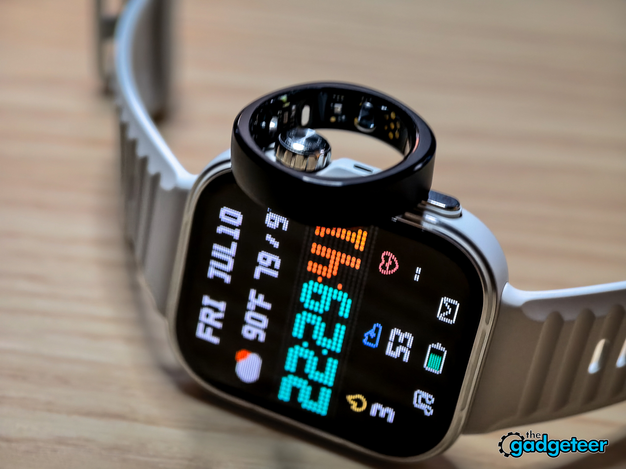RingConn Gen 3 smart ring and Huawei Watch Fit 5 Pro comparison