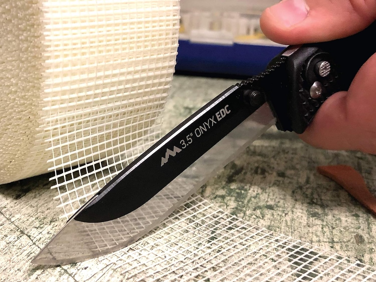 2 OUTDOOR EDGE Onyx EDC 3.5 Folding Pocket Knife A