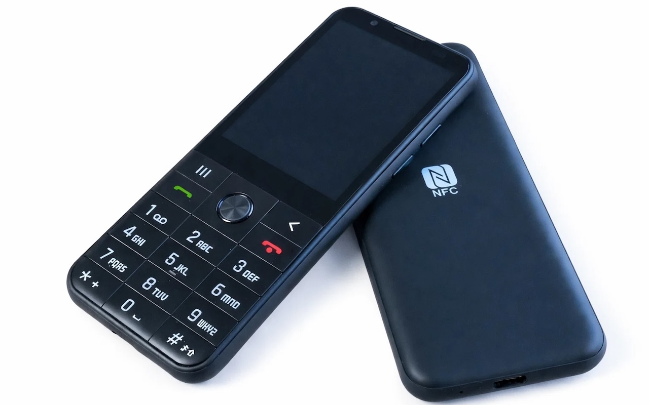Dumber Mini Android Phone Release