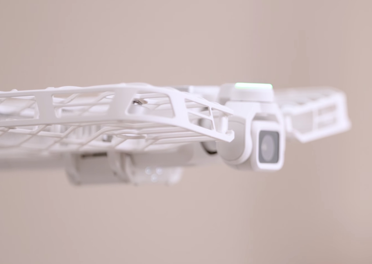 HOVERAir VERSA Flying Pocket Camera