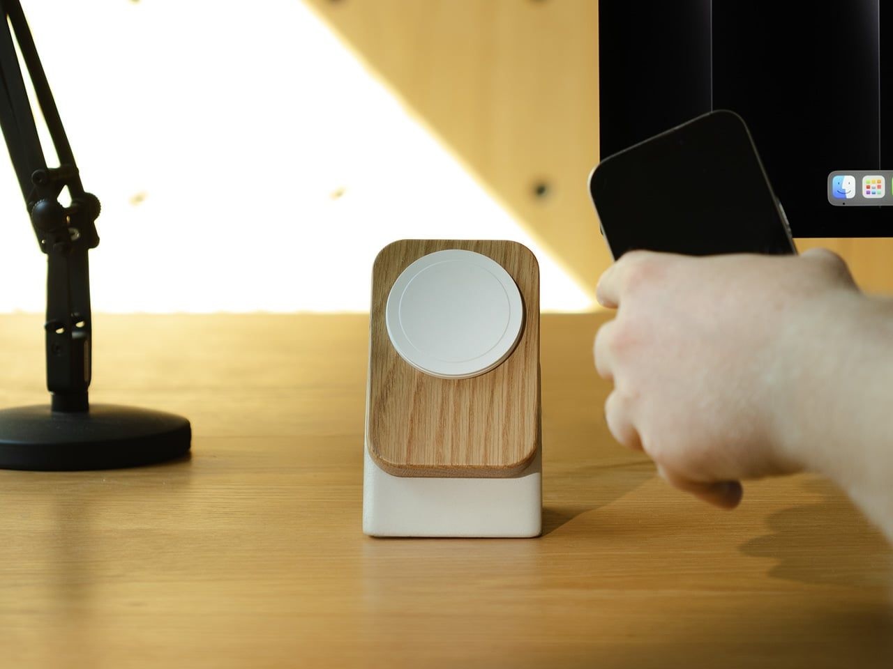Modhaus Upright MagSafe Stand 
