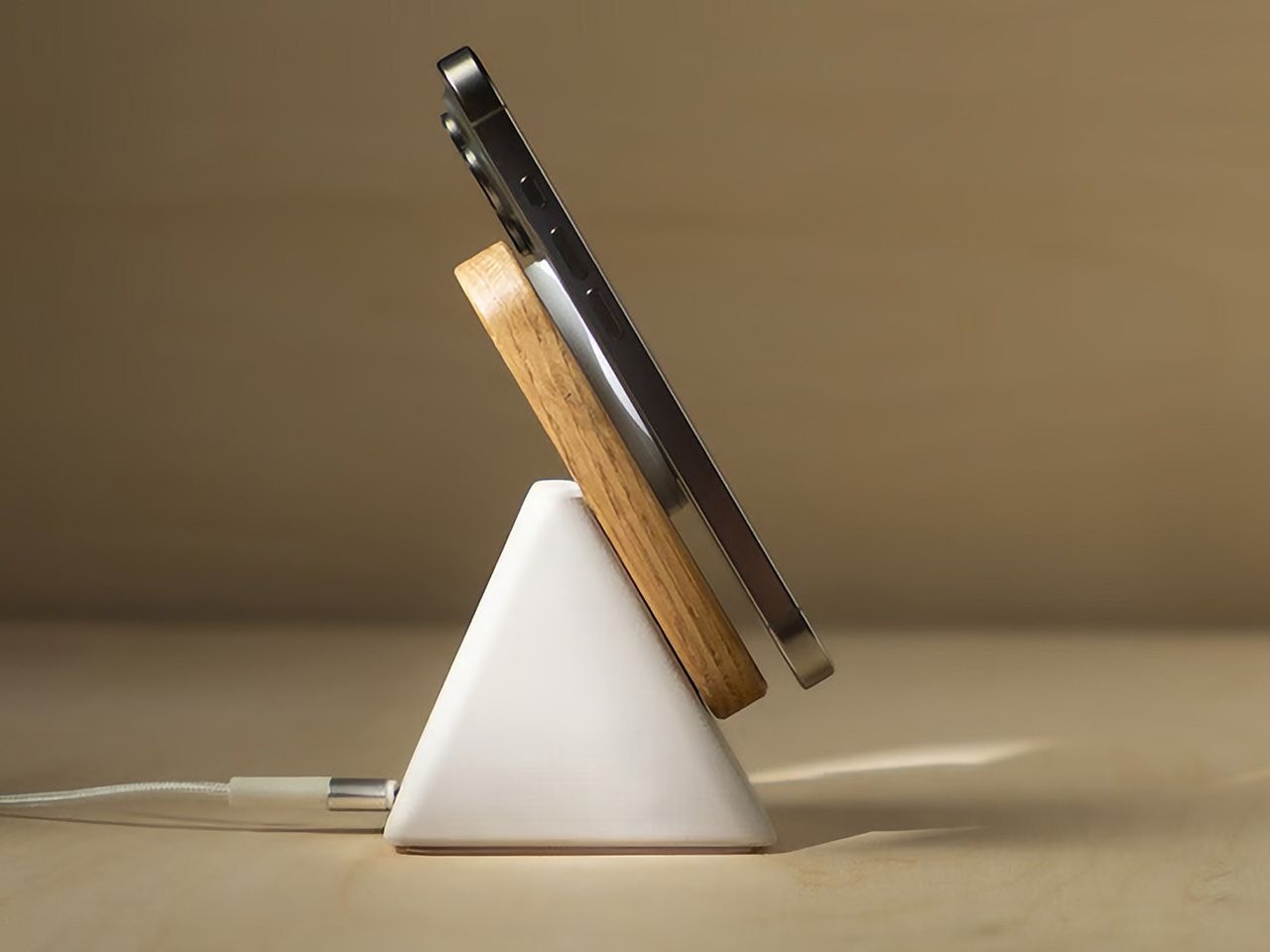 Modhaus Upright MagSafe Stand