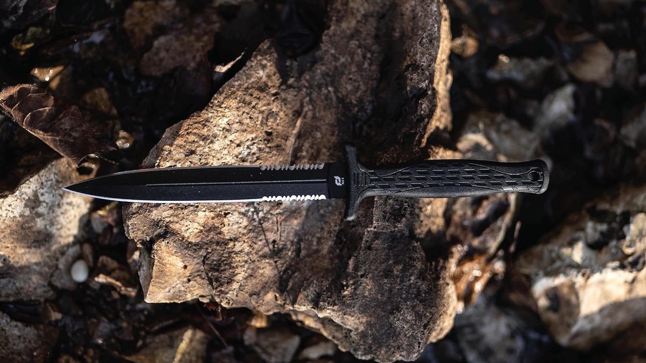 Schrade Delta Class Needle Magnum Serrated Fixed Blade
