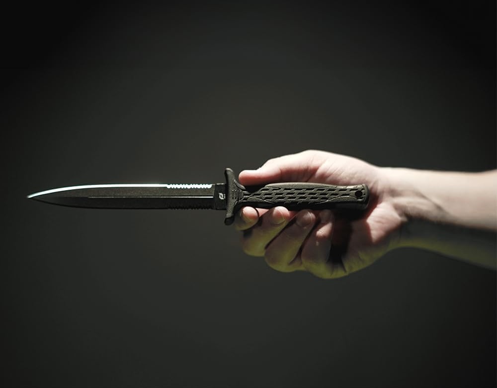 Schrade Delta Class Needle Magnum Serrated Fixed Blade