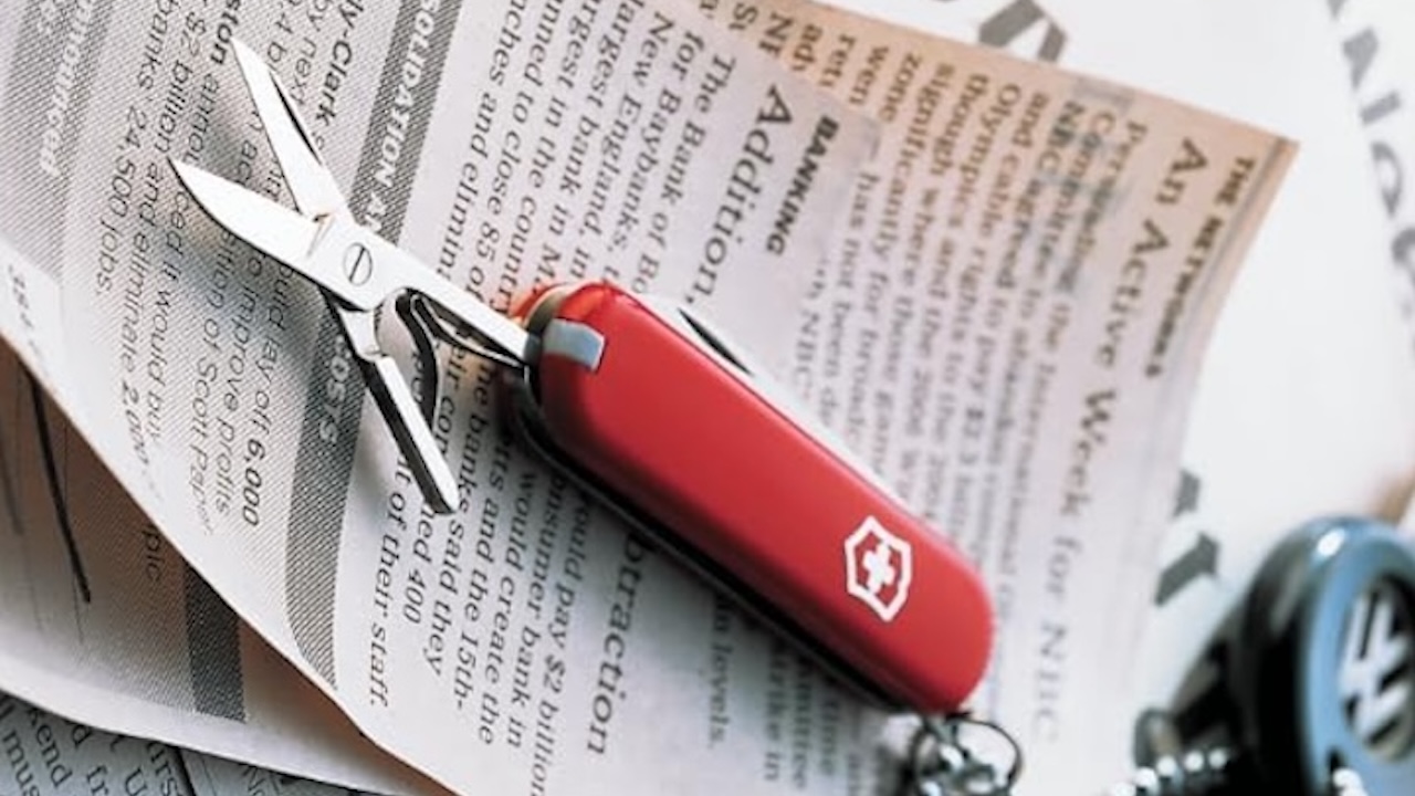 Victorinox Classic SD Review Cover
