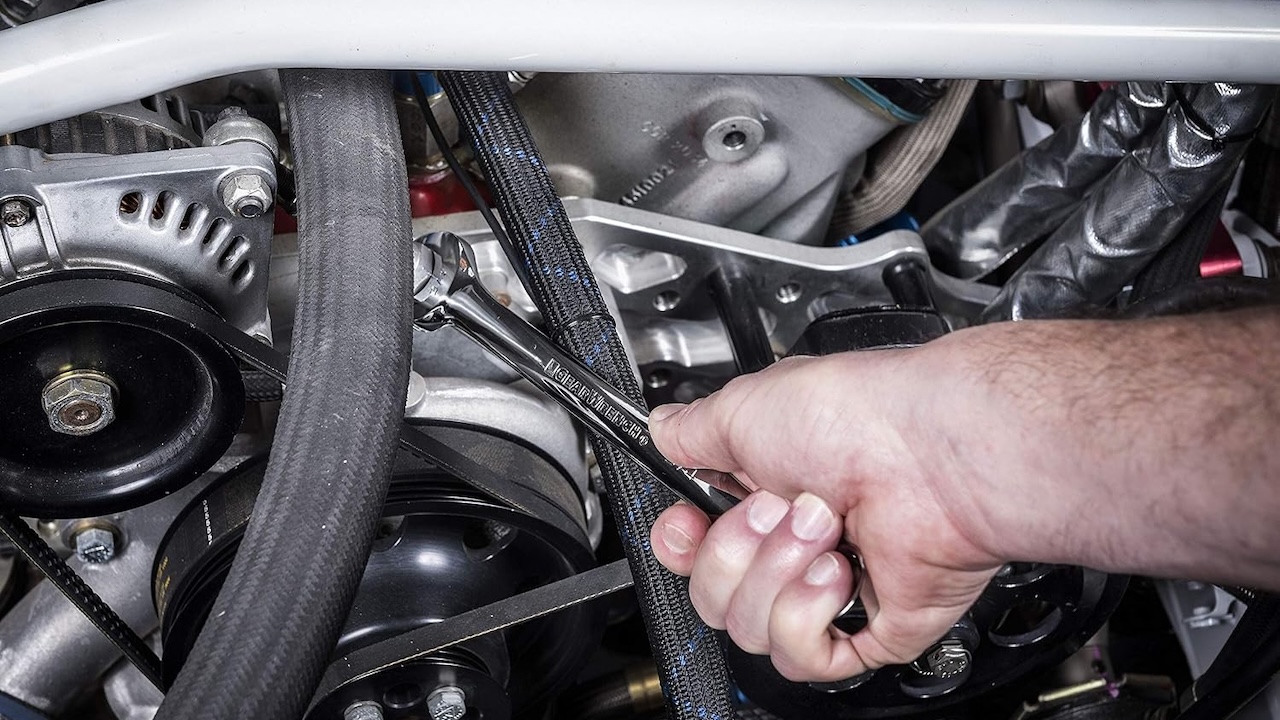 10 Essential Tools Every DIY Auto Mechanic Needs