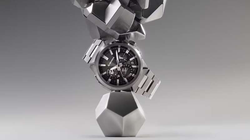 CASIO GST-W1000