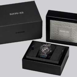 Casio MRG-B2100HR-1A