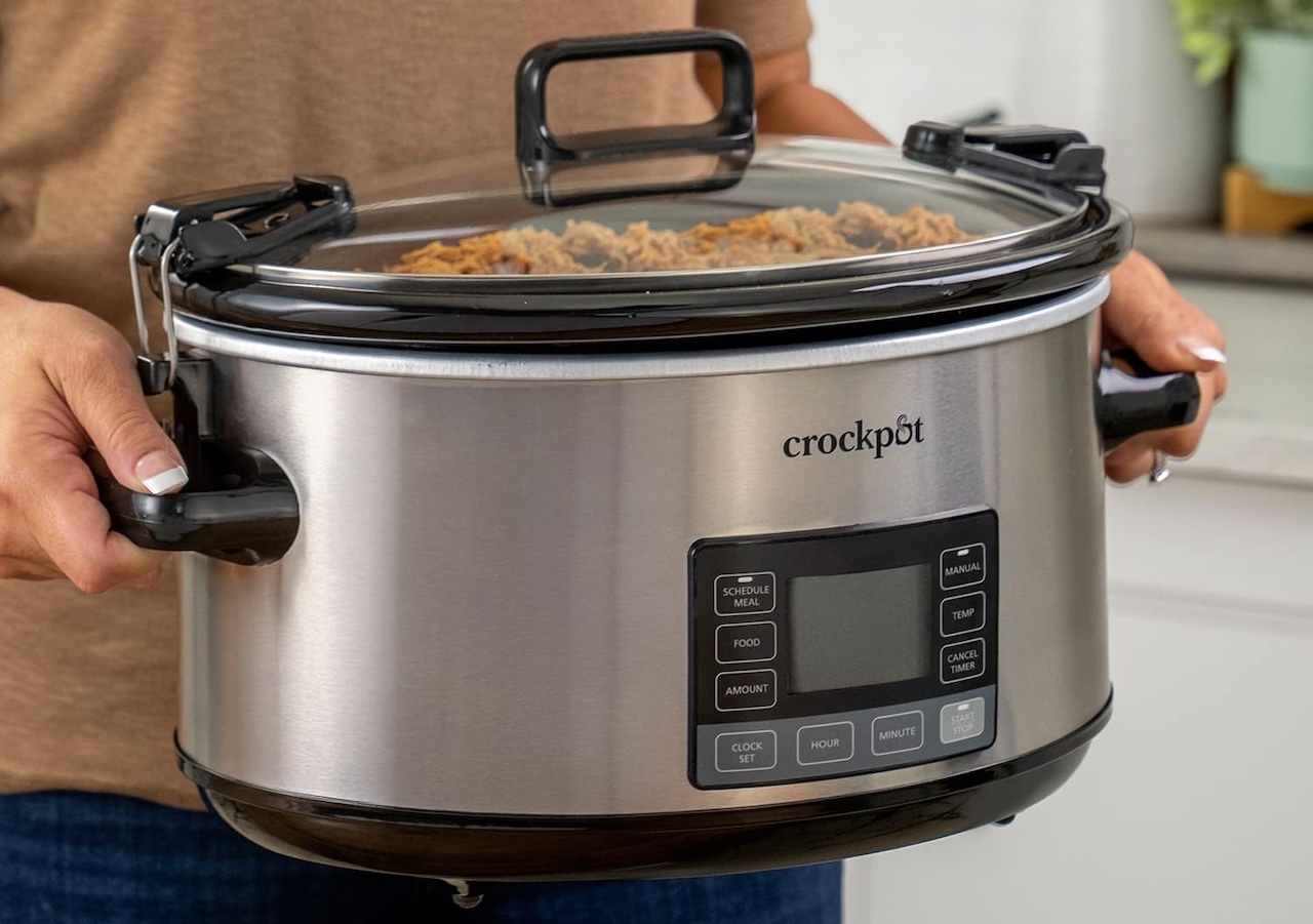Crock-Pot 7-Quart Slow Cooker, Portable Programmable with Timer 2