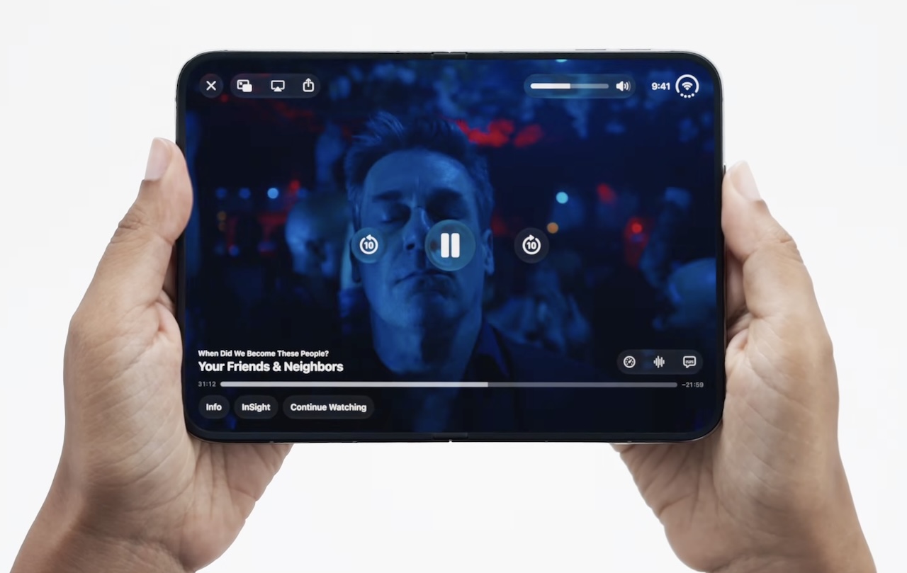 Iphone Duo as Pocket Movie Theater