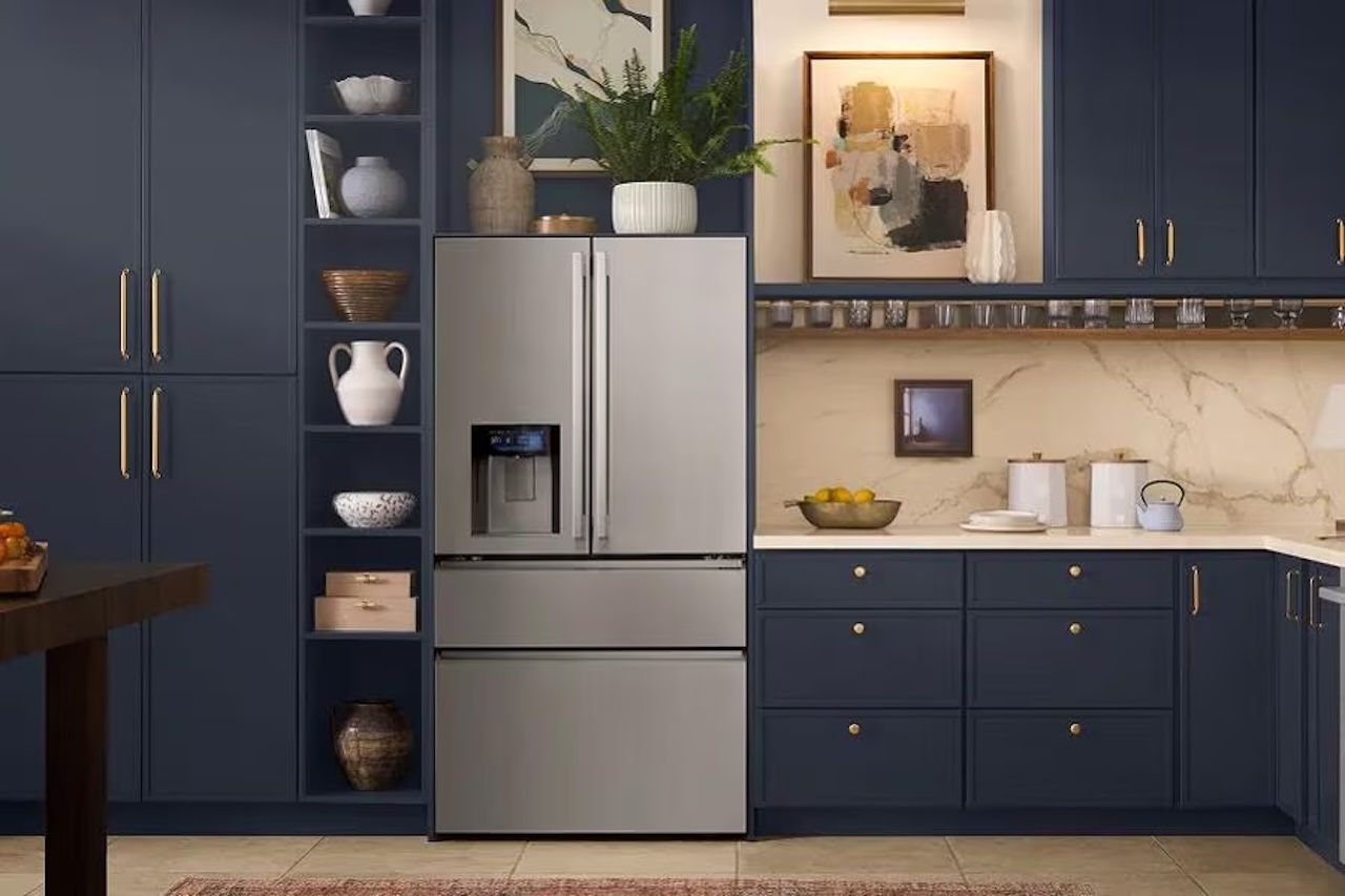 LG SIGNATURE Refrigerator With LLM Voice Recognition
