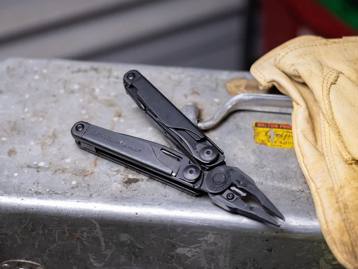 Leatherman Surge