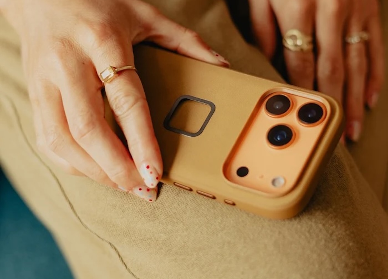 Peak Design SlimLink Case for iPhone