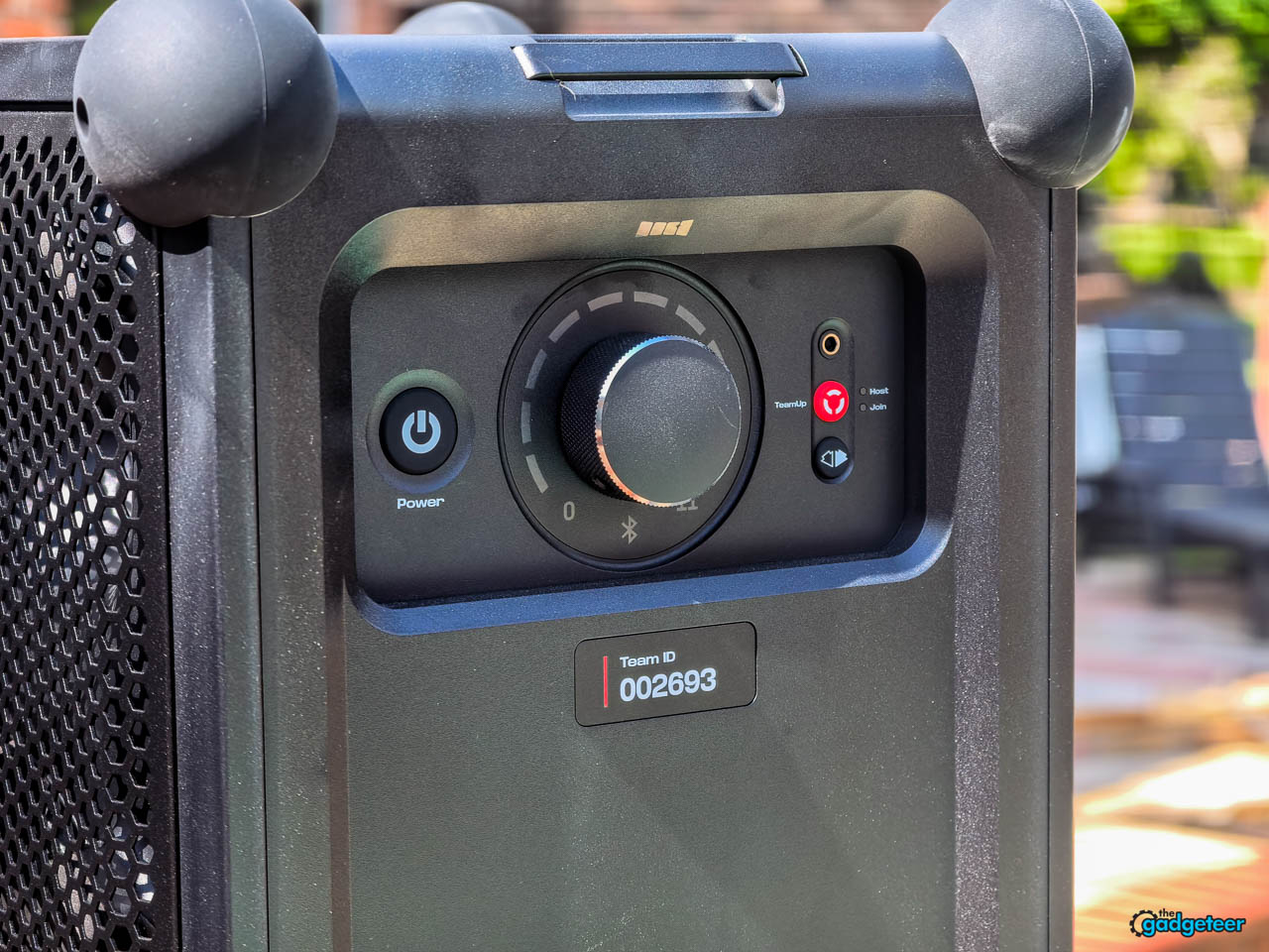 SOUNDBOKS Mix control panel with volume dial and TeamUP button