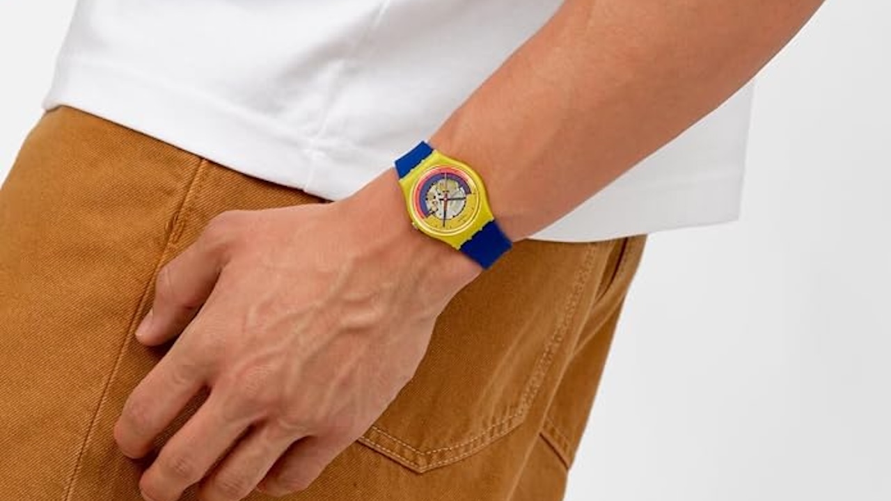Swatch Round Unisex Casual Watch Bio-sourced Yellow Quartz Water Resistant Timing is Everything