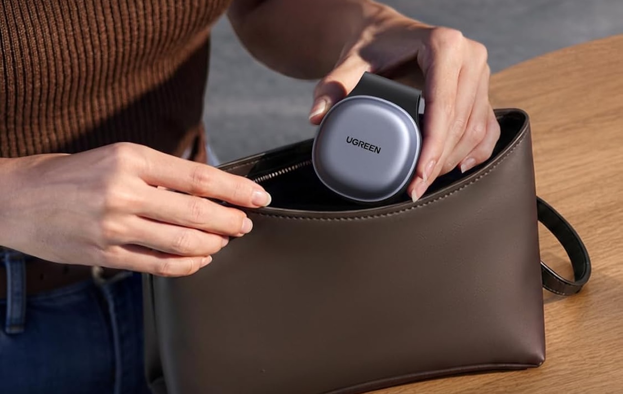 UGREEN MagFlow 25W Pocket-Sized 2-in-1 Foldable Wireless Charger