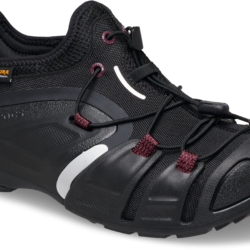 Crocs Quick Trail Racer V2 Cordura in Black/Carbon, shown at a front three-quarter angle with a rubber toe wrap, toggle laces, burgundy loops and white accents. Official Crocs product image.