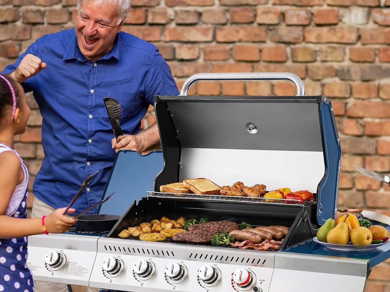 5 Backyard Grills for Fall Outdoor Parties