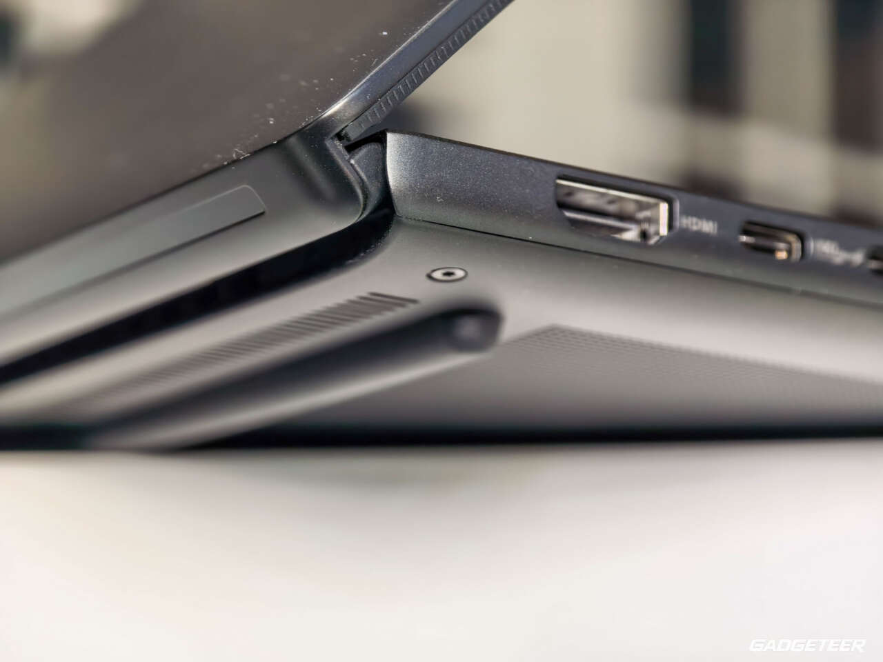 ASUS ProArt 114