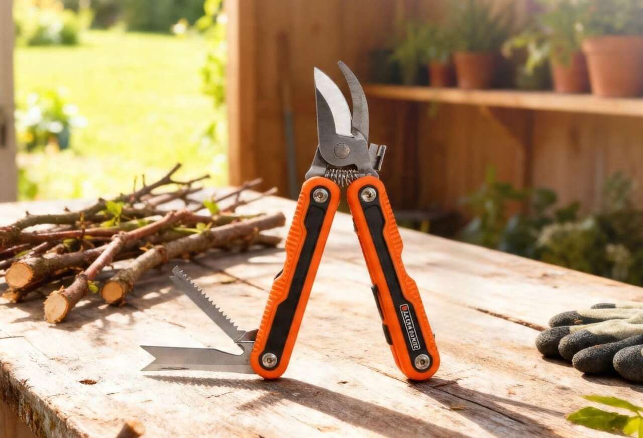 BLACK and DECKER Multitool Garden Shears Tool 6