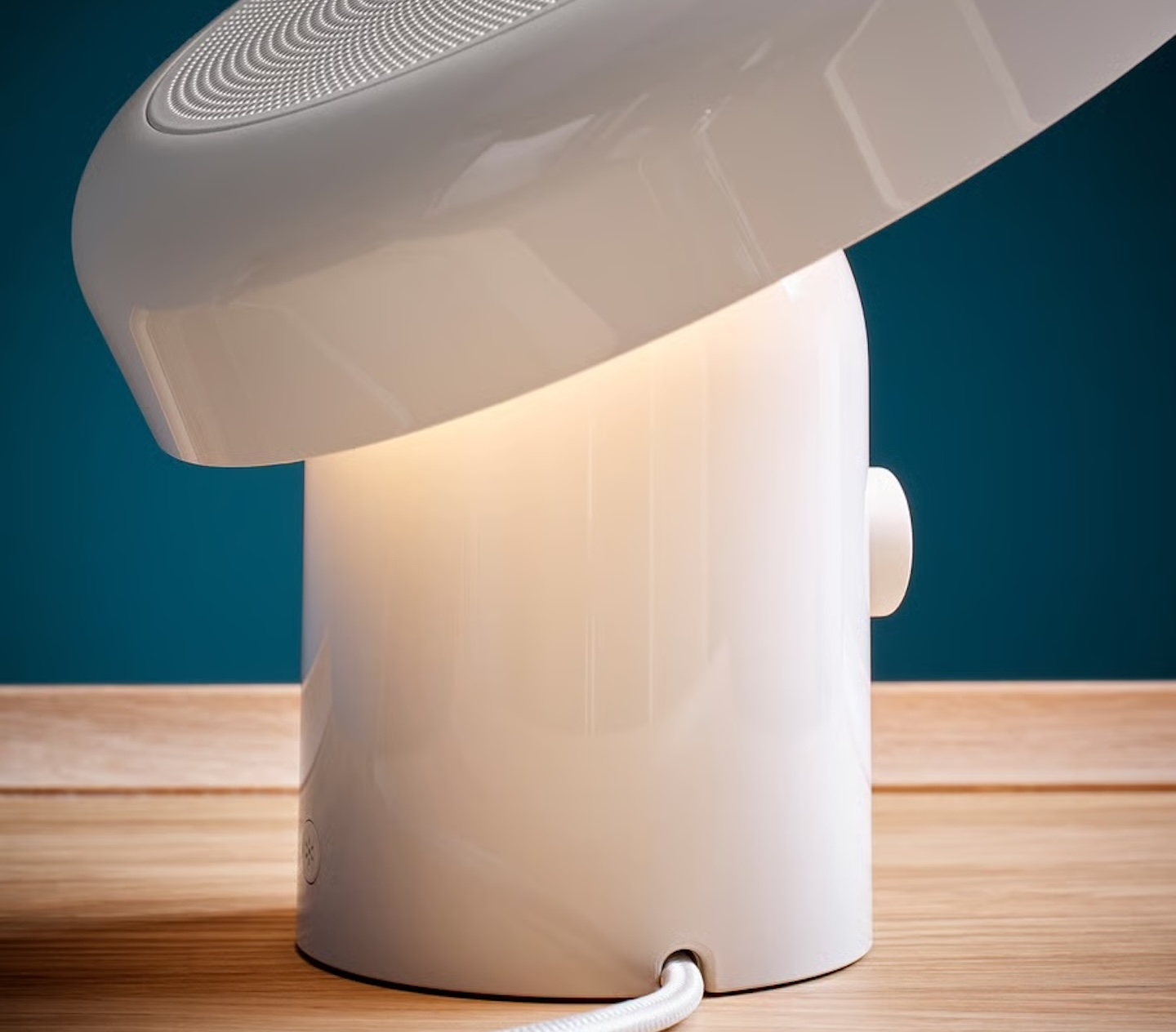 BLOMPRAKT Bluetooth speaker lamp White