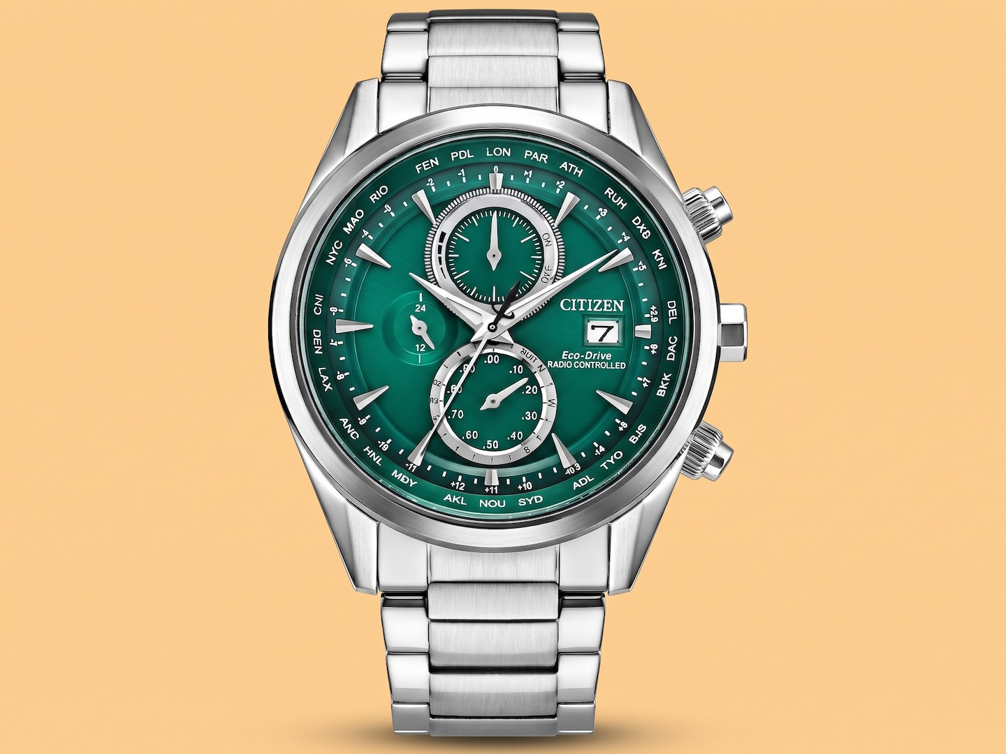 This Emerald-Green Citizen Watch Runs on Light and Syncs With Atomic Time
