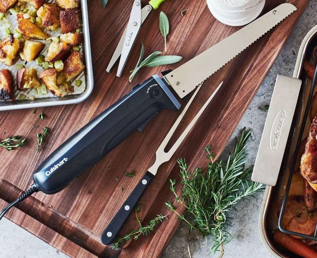 Cuisinart CEK 41 Electric Knife Set With Cutting Board