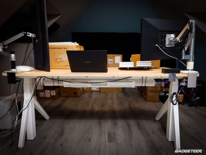 Dezctop Revon Elite standing desk review 146