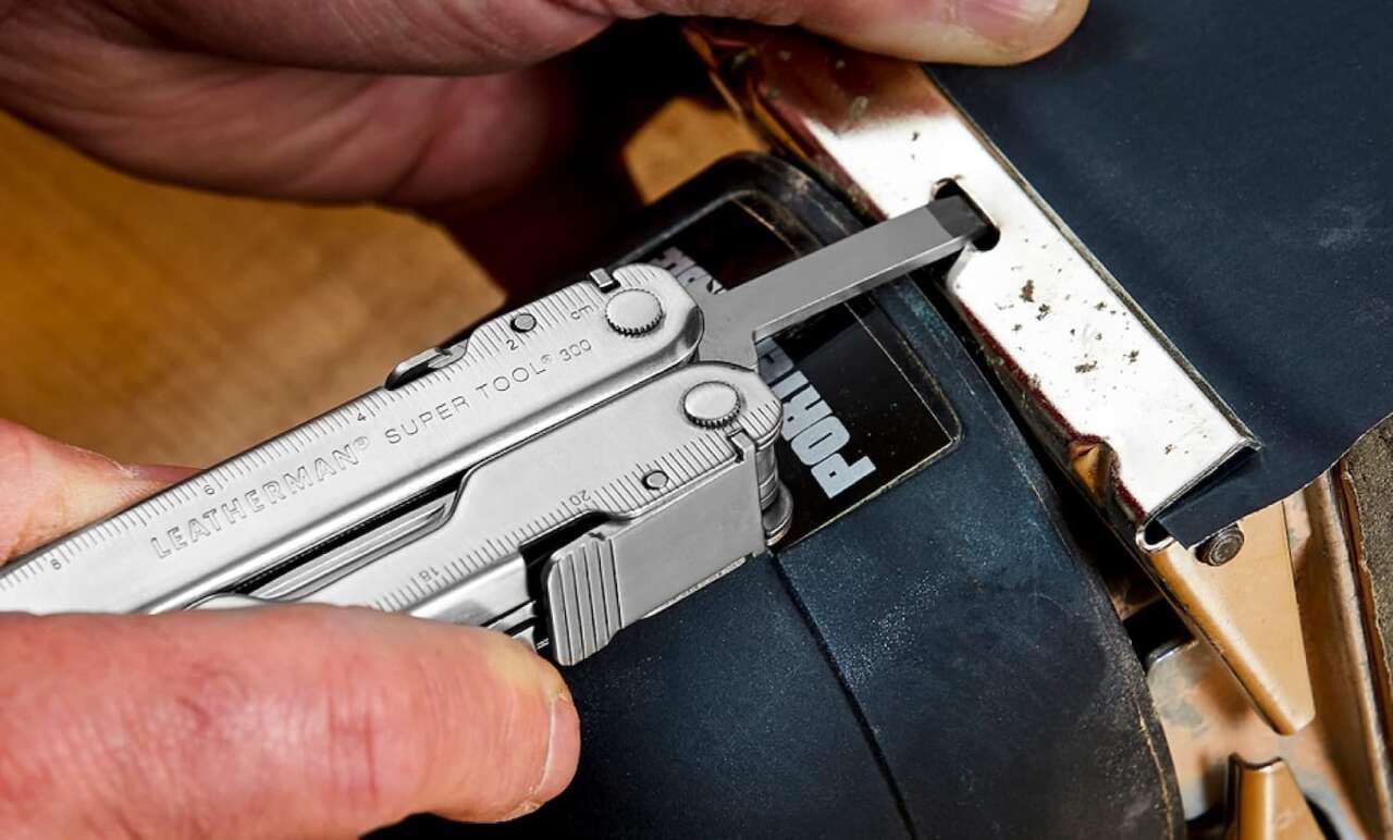 LEATHERMAN Super Tool 300 Multitool 4