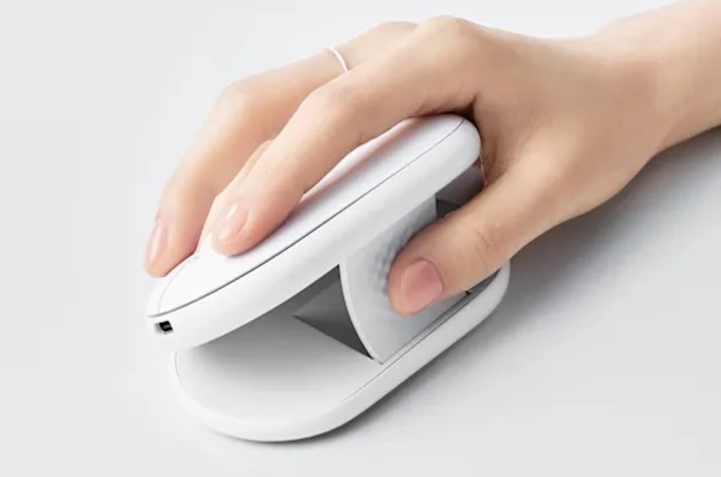 Logitech Pebble Up Mouse 3