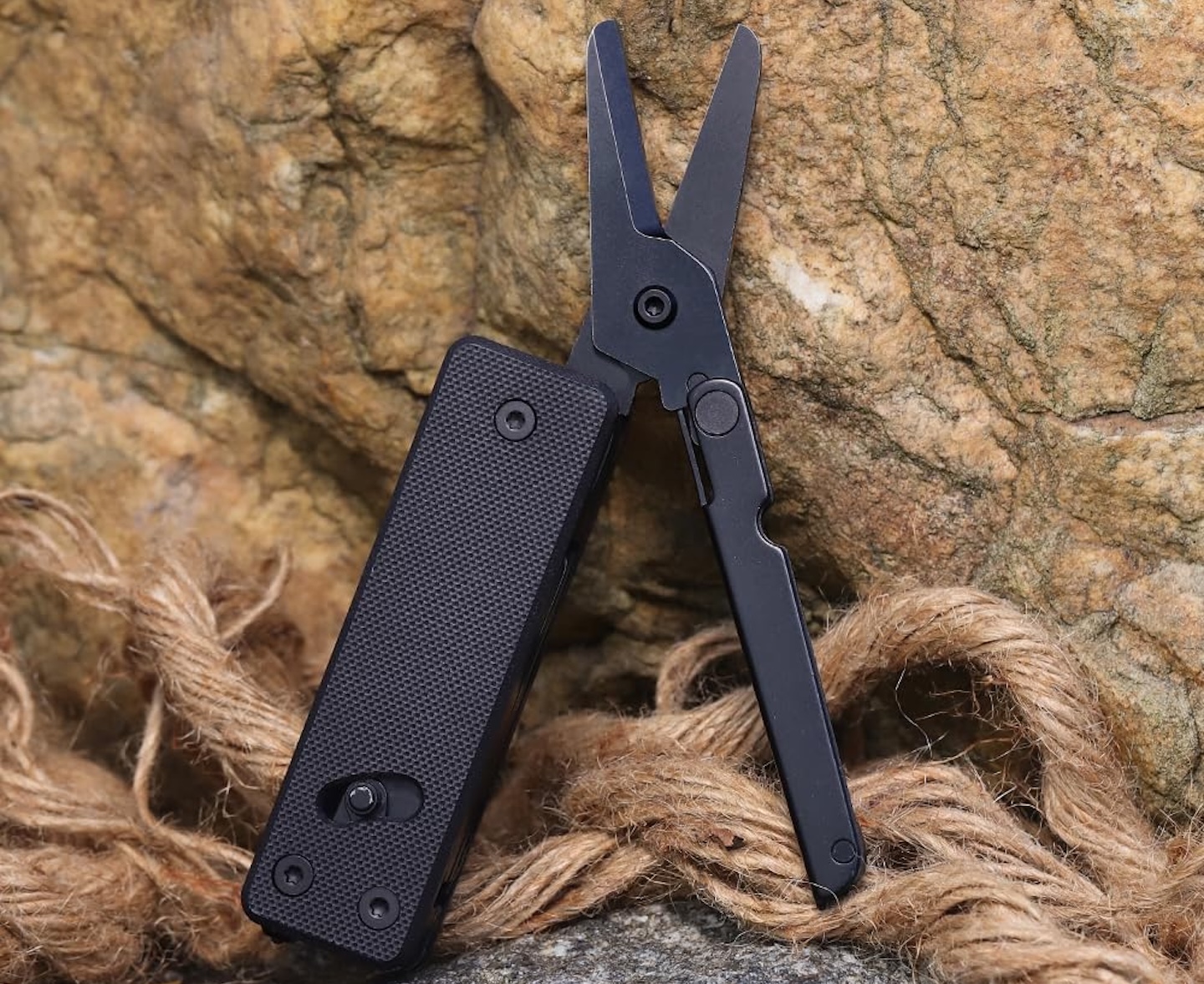 Roxon KS2E Noir D2 Blade 13 in 1 Mini Pocket tool Launch