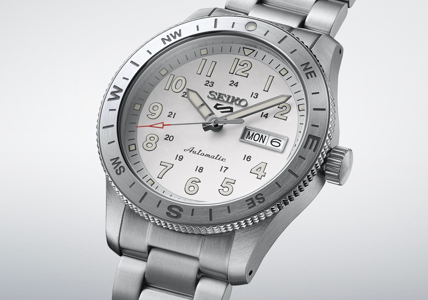 Seiko HDB007 5 Sports Field series