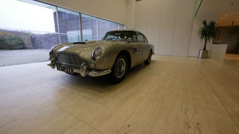 aston martin db5 james bond goldeneye 1440
