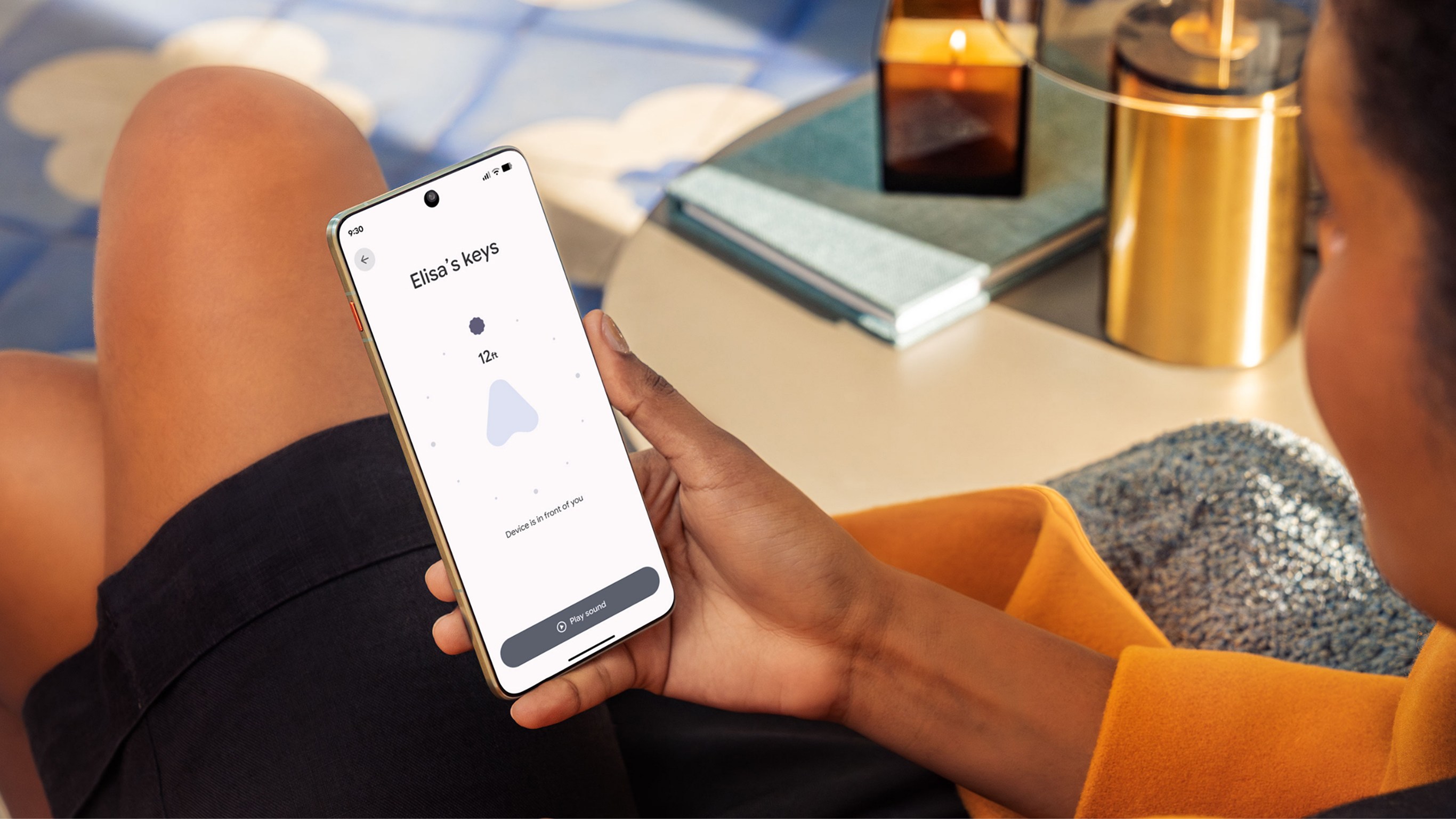 A phone showing direction and distance to keys in Motorola’s nearby-finding demonstration